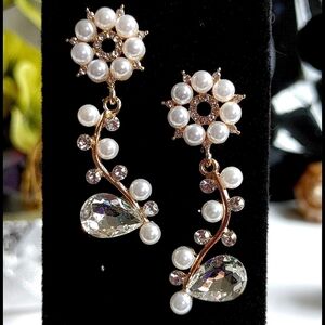 Pearl and Crystal Flower Drop Earrings
